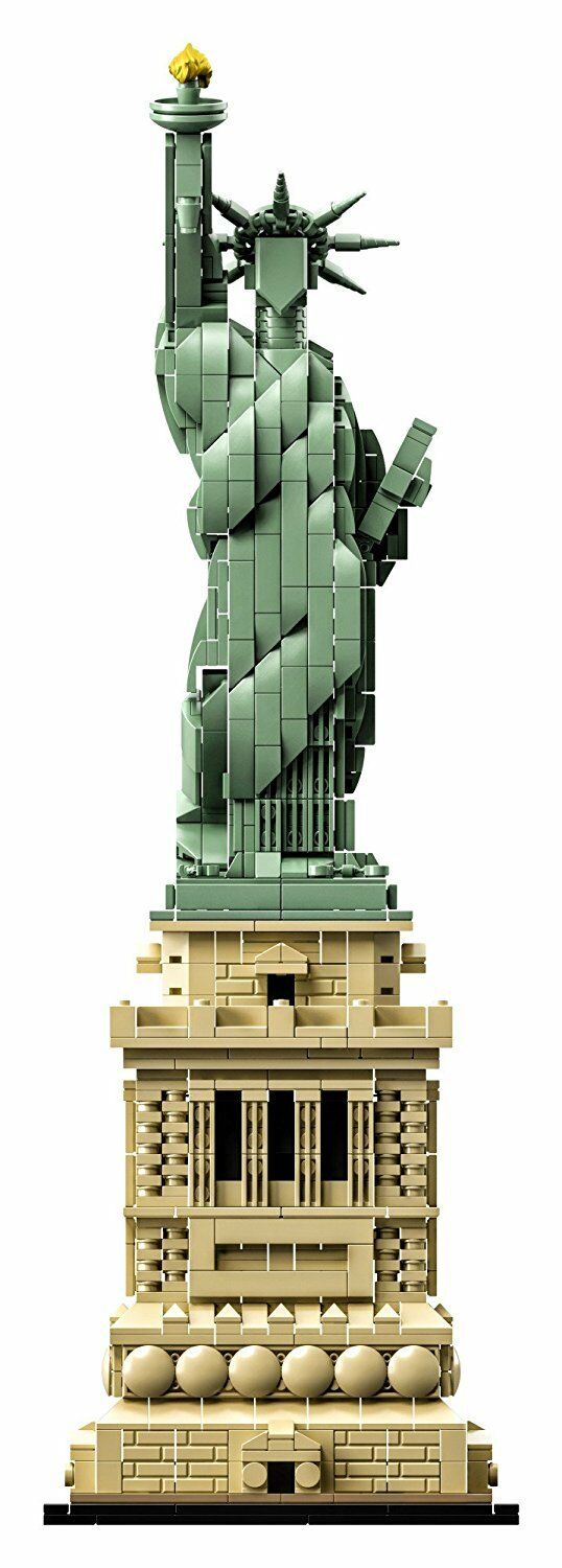 LEGO Architecture: Statue of Liberty - 1685 Piece Building Kit [LEGO, #21042]
