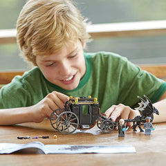 LEGO Fantastic Beasts: Grindelwald's Escape - 132 Piece Building Kit [LEGO, #75951]