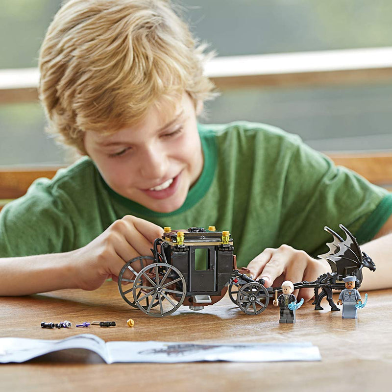 LEGO Fantastic Beasts: Grindelwald's Escape - 132 Piece Building Kit [LEGO, #75951]