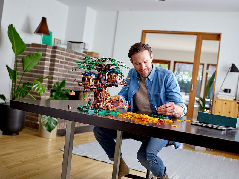 LEGO Ideas: Tree House -  3036 Piece Building Set [LEGO, #21318]