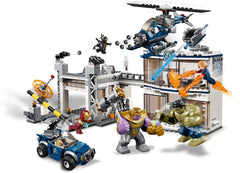 LEGO Marvel Avengers: Avengers Compound Battle - 699 Piece Building Kit [LEGO, #76131]