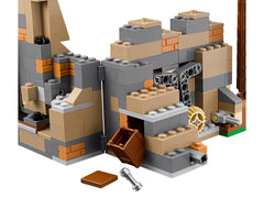 LEGO Star Wars: Battle on Takodana - 409 Piece Building Kit [LEGO, #75139]