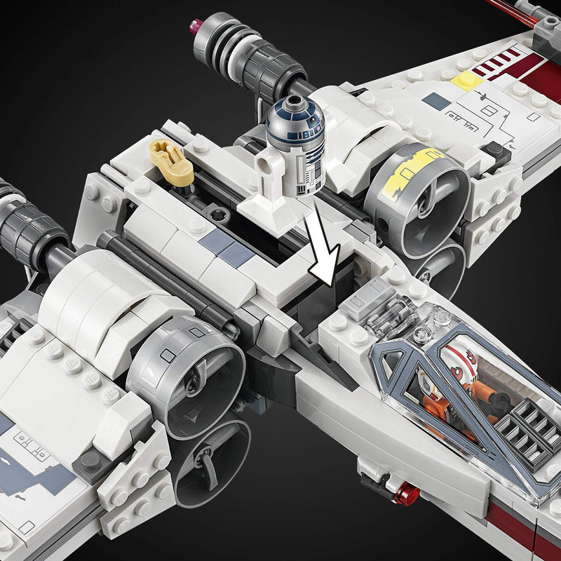 LEGO Star Wars: X-Wing Starfighter - 730 Piece Building Kit [LEGO, #75218]