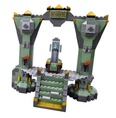 LEGO The Hobbit: The Battle of the Five Armies - The Lonely Mountain - 866 Piece Building Set [LEGO, #79018]