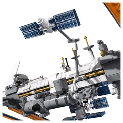 LEGO Ideas: International Space Station - 864 Piece Building Kit [LEGO, #21321]