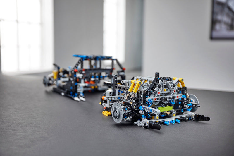 LEGO Technic: Bugatti Chiron - 3599 Piece Building Kit [LEGO, #42083]